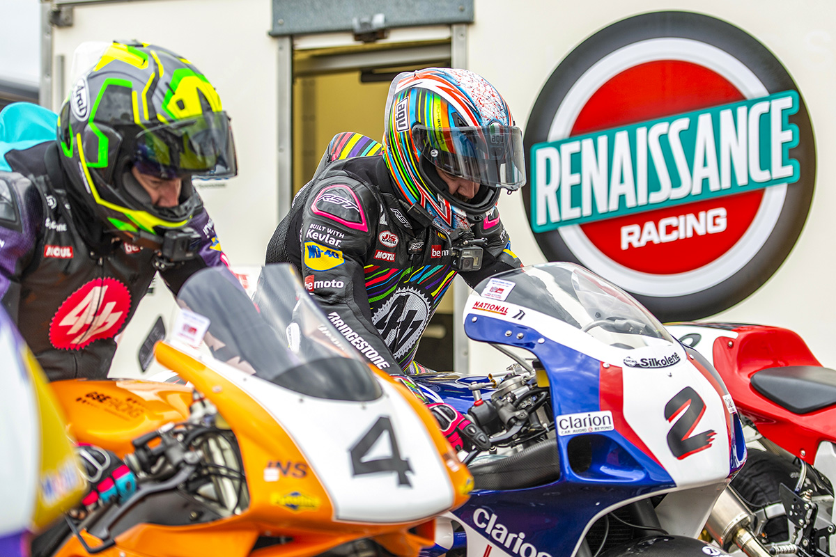 Superbike teams online